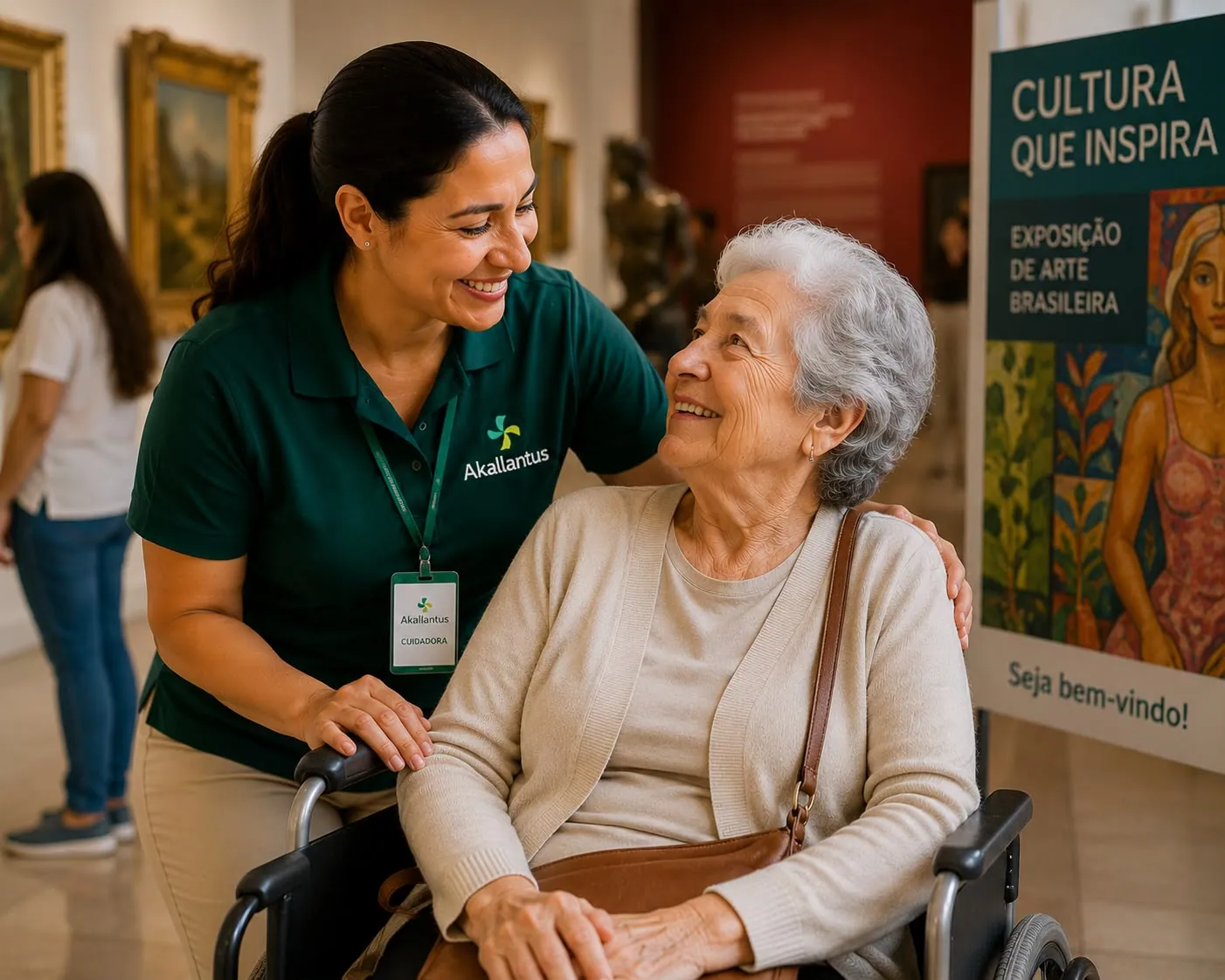 Acompanhante da Akallantus acompanhando uma idosa em um passeio cultural em um museu, estimulando convívio e bem-estar.
